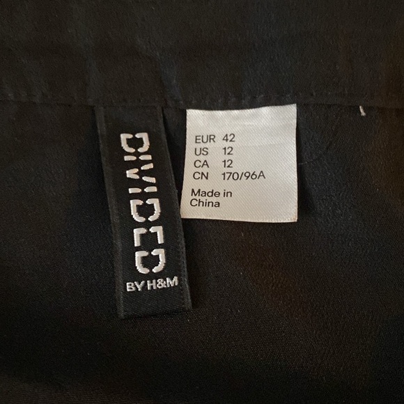 Divided Chic Black Dressy Tank Top - Picture 4 of 4